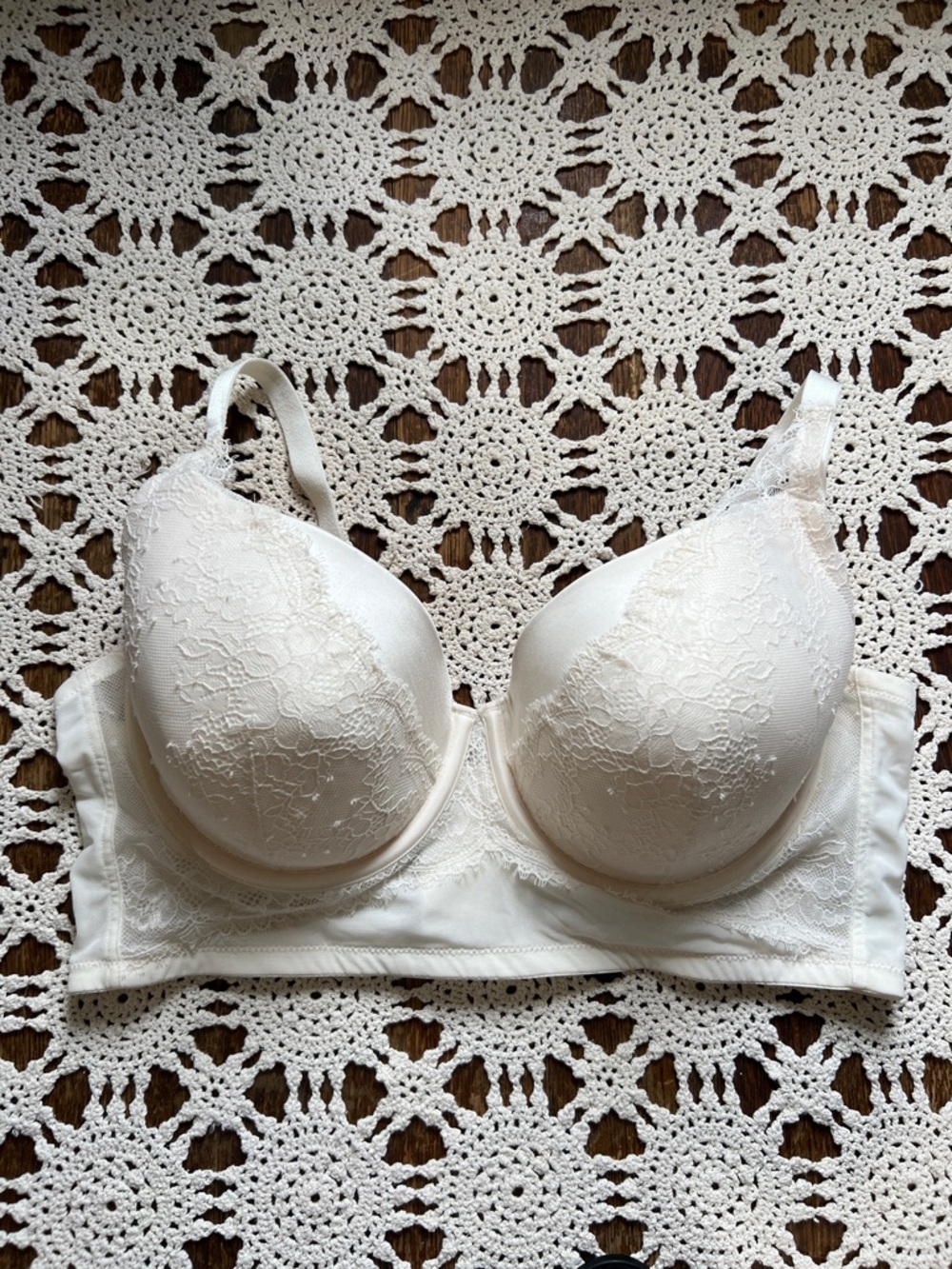 Auden 40D white bra lightly lined Demi coverage with lace
